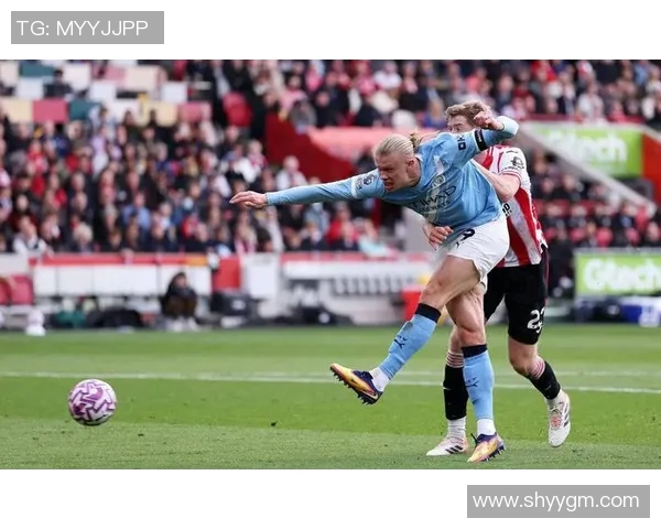 哈兰德：足球场上的新星如何改变比赛格局与未来发展潜力解析